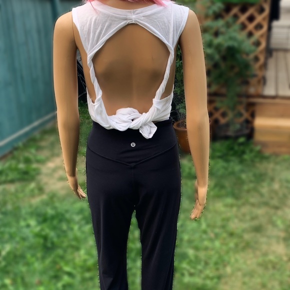 Nirvana sleeveless open-back shirt - Picture 7 of 14